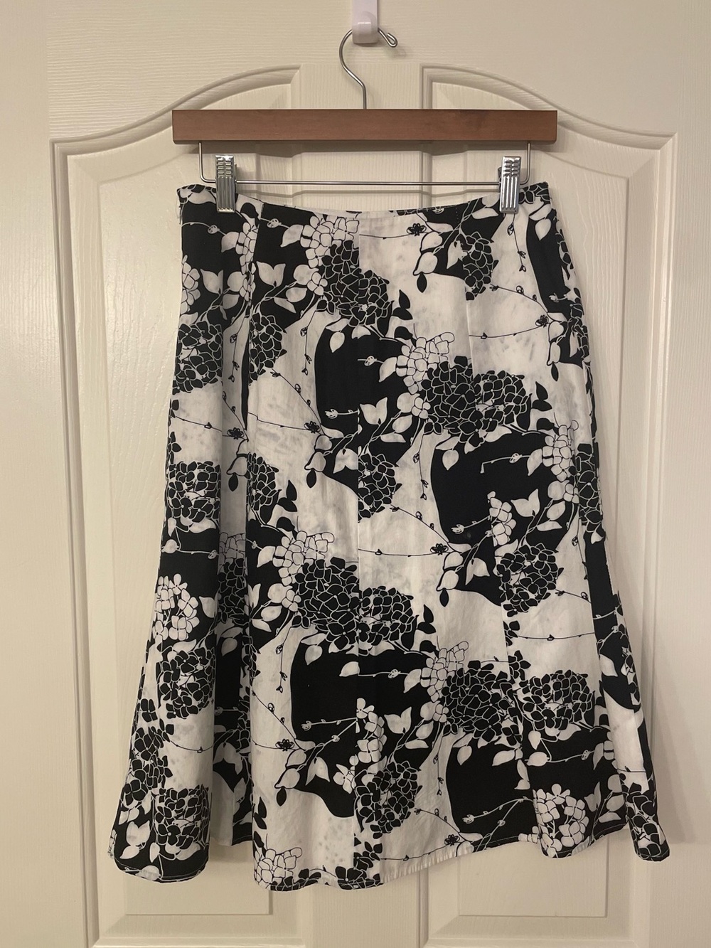 First Option Y2K 100% Cotton Black & White Floral A-Line Skirt , Size‎ 6